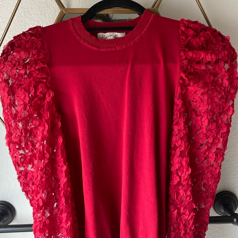 Vine & Love boutique red lace valentines top